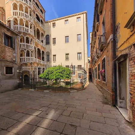 Apartment Residenza Scala Del Bovolo Venice