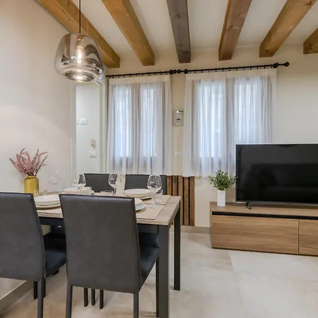 Residenza Scala Del Bovolo Venice