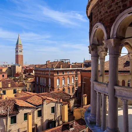 Residenza Scala Del Bovolo * Venice