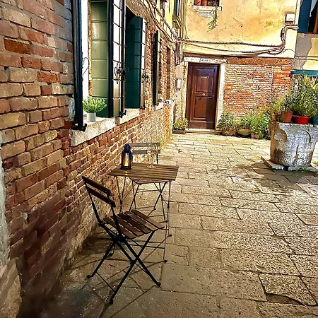 Residenza Scala Del Bovolo Apartment Venice