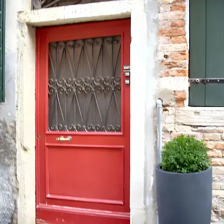 Cosy In The Heart Of With View 50 M² Apartment *