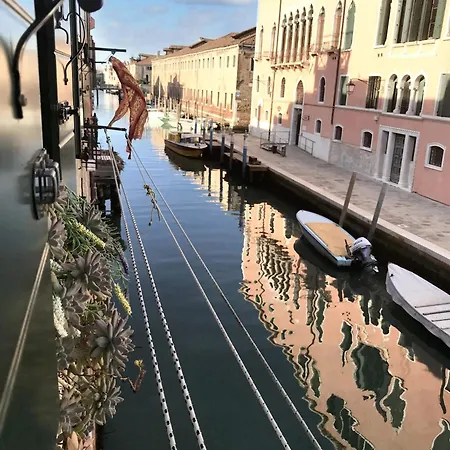Cosy In The Heart Of With View 50 M² Venice