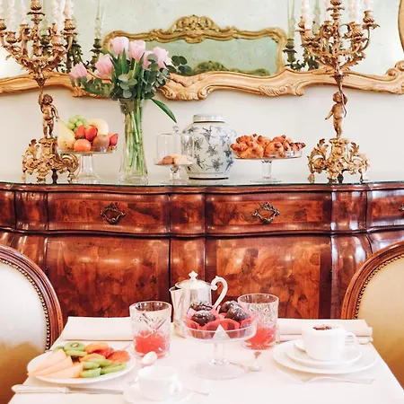 Hotel Ai Cavalieri Di 4*