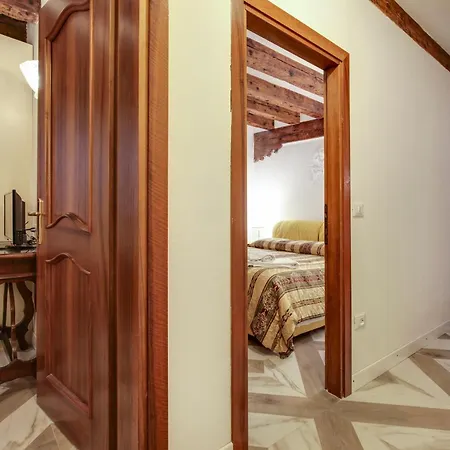 Casa Angeli L.t. M0270422137 베니스
