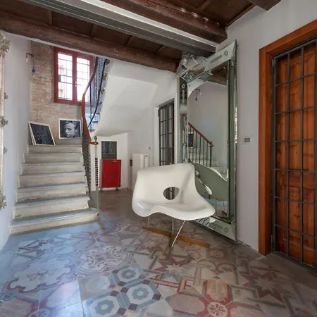 G House * Venice