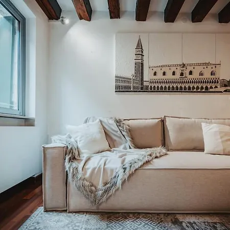 2 Min Da Piazza San Marco L-home Apartamento