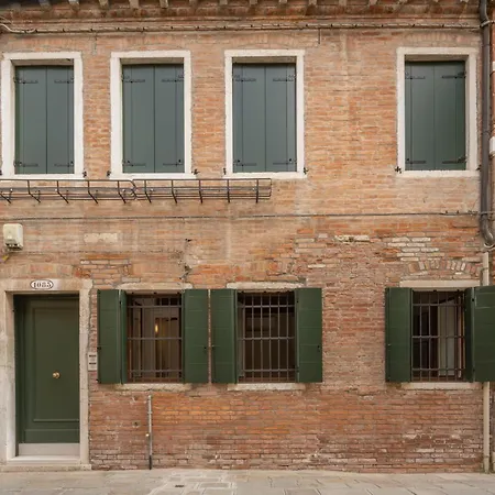 Apartment San Giacomo Dall'orio Garden R&r Venice