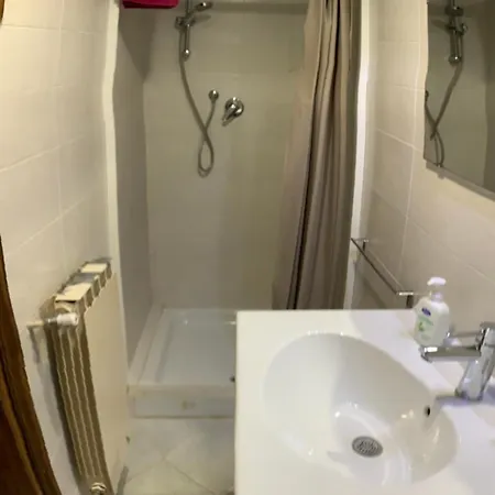 Romantic Enchantment With Private Bathroom Affittacamere