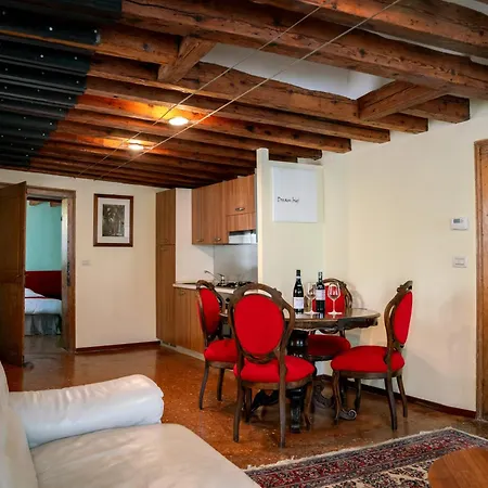 Palazzo San Luca 3* Venice