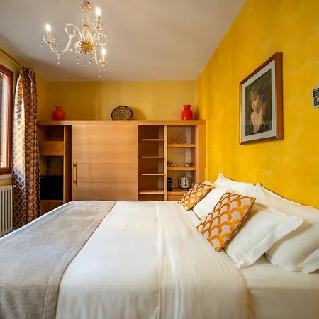 Palazzo San Luca 3*