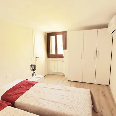 Apartmán Ross' House 2 *
