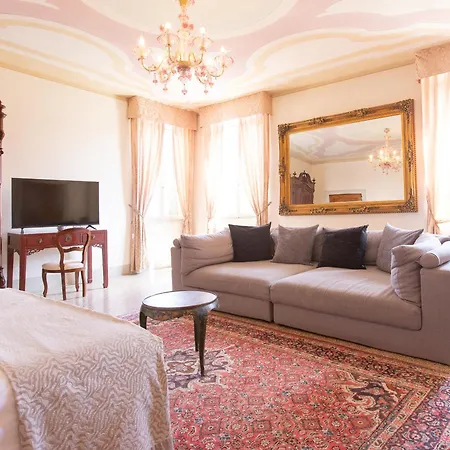 Palazzetto Pisani Grand Canal Affittacamere