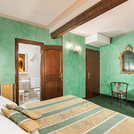 Marconi Hotel 3*