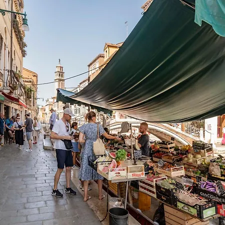 San Barnaba Palace R&r Apartamento