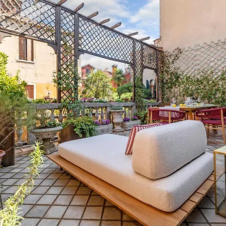 Apartamento San Barnaba Palace R&r *