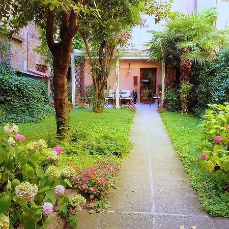3749 Pontechiodo Oda ve Kahvaltı 3*
