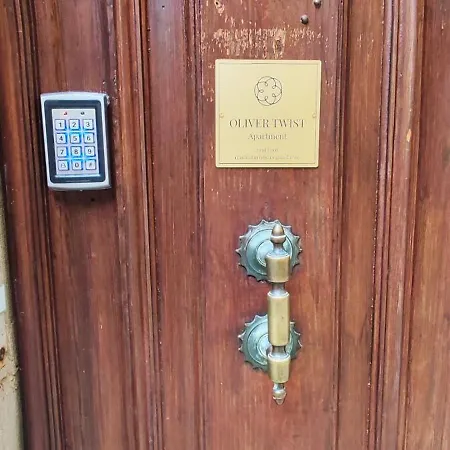 Apartment Oliver Twist In *