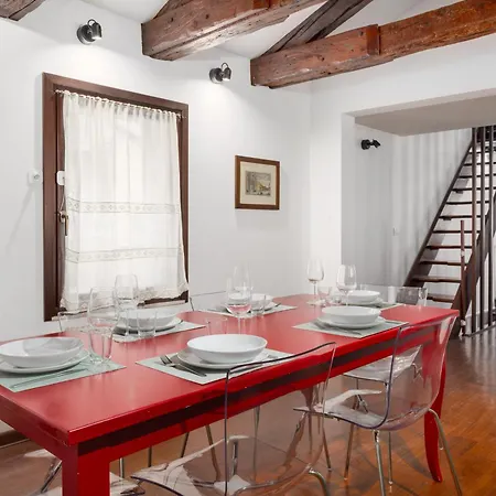 A 10 Passi Da San Marco Apartment