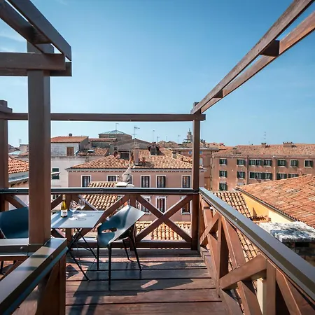 Palazzo San Luca Guest house