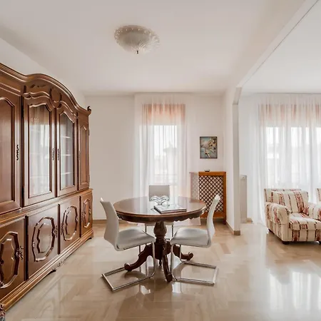 Apartment Ida Near The Station! *