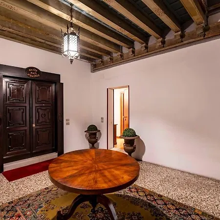 Design Loft In - San Polo Apartment Venice