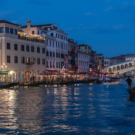 Hotel H10 Palazzo Canova Venezia