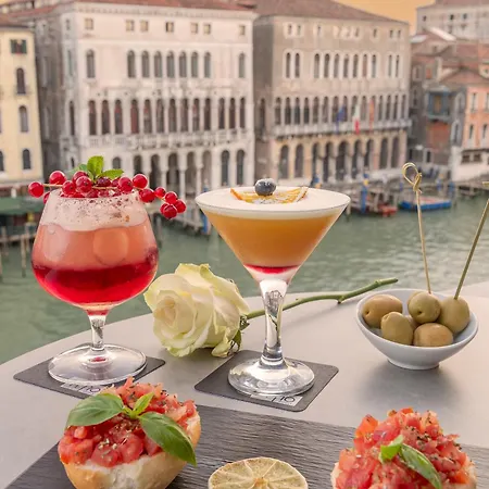 Hotel H10 Palazzo Canova 4*