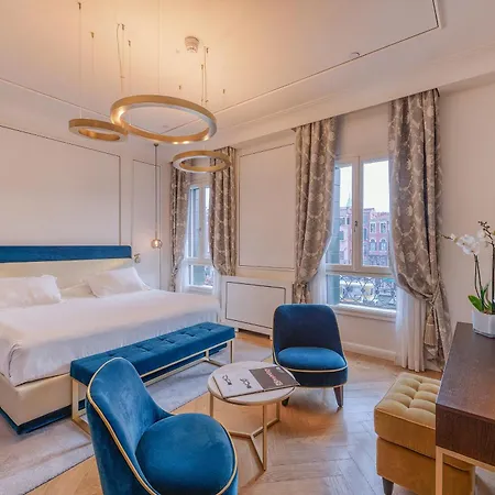 H10 Palazzo Canova 4*