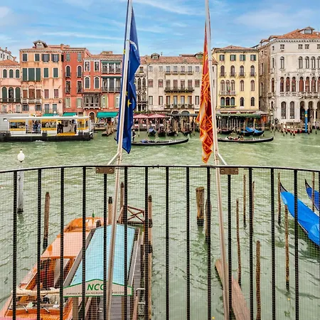 H10 Palazzo Canova Hotel 4*