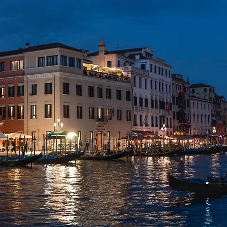 H10 Palazzo Canova Hotel 4*