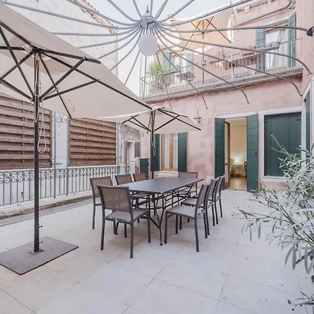 Santo Stefano Palace Appartamento *