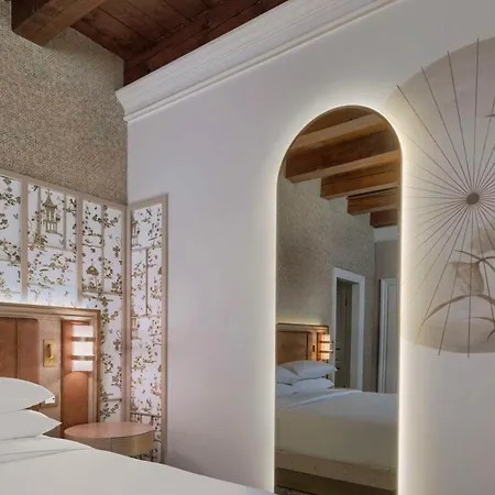 Hilton Molino Stucky Hotel