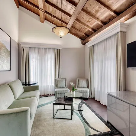 Hotel Hilton Molino Stucky 5*