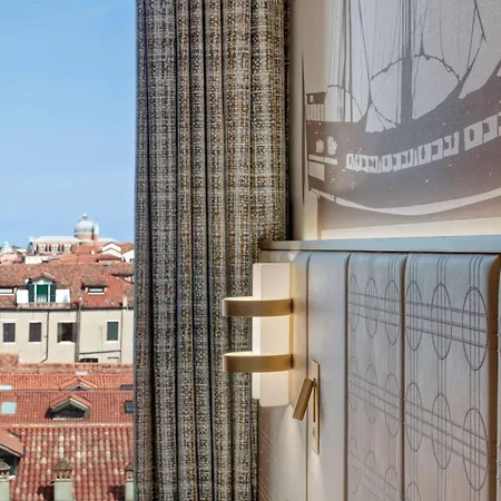 Hotel Hilton Molino Stucky 5*