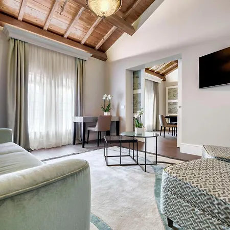 Hilton Molino Stucky 5*