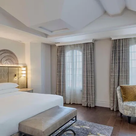 Hotel Hilton Molino Stucky 5*