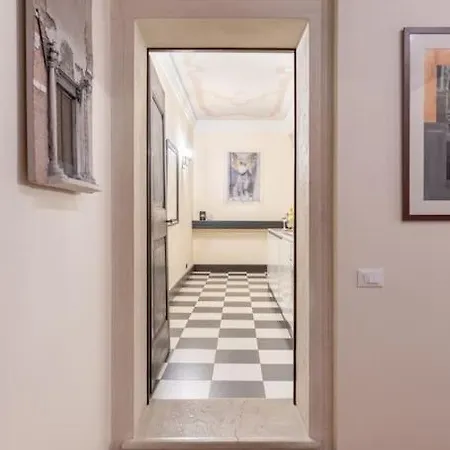 Canal View Luxury Heritage Retreat 2 Bedroom Daire Venedik