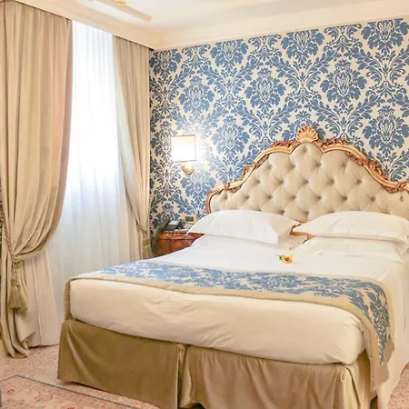 Hotel Ai Cavalieri Di 4*