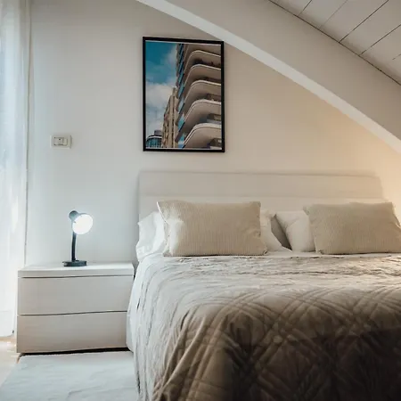 Apartment Free Garage 20 Min From Venice - Business House *