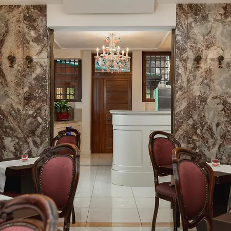 Ξενοδοχείο Montecarlo 3*