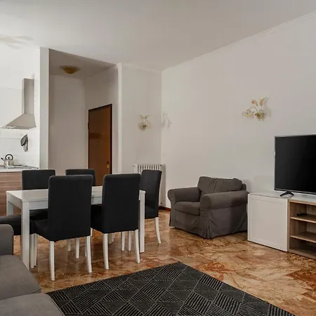 Ξενοδοχείο Montecarlo 3*