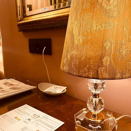 Accademia - Maravege 3* Venetië