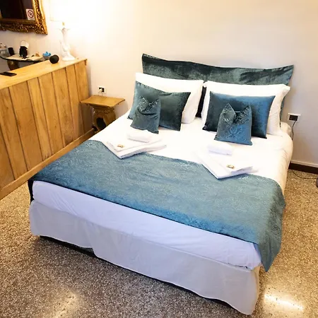 Casa Bruver Biennale Apartment Venice