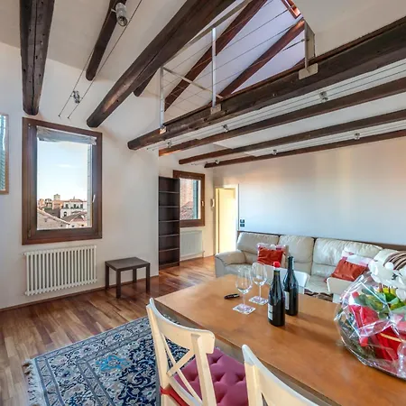 Guest house Palazzo San Luca 3*