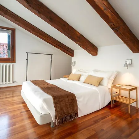 Guest house Palazzo San Luca 3*