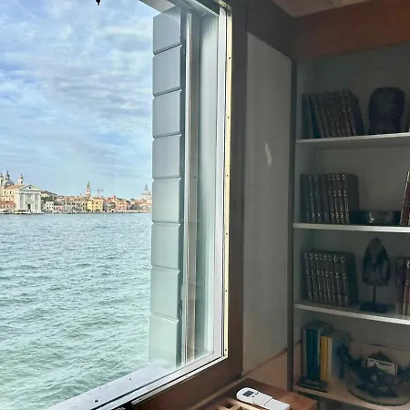 - Strepitoso Giudecca Apartment Venice