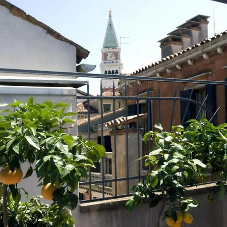Terrazzi Su Piazza San Marco Apartment *