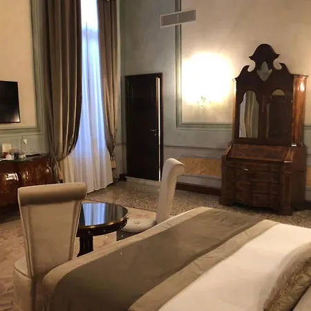 Ai Cavalieri Di 4* Venedig