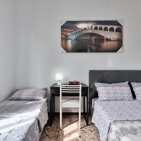 Cozy In With Free Parking Guest house Venice