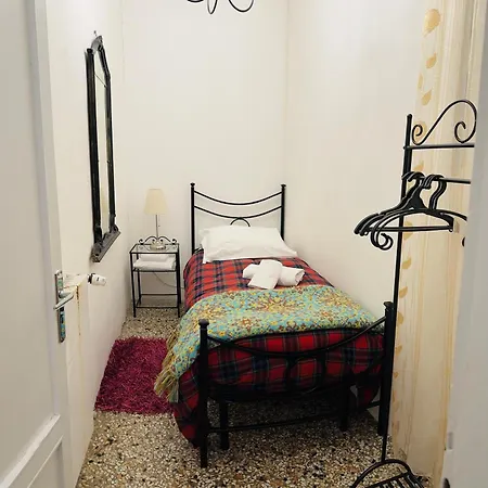 Grimaldi San Marco & Castello Apartamento